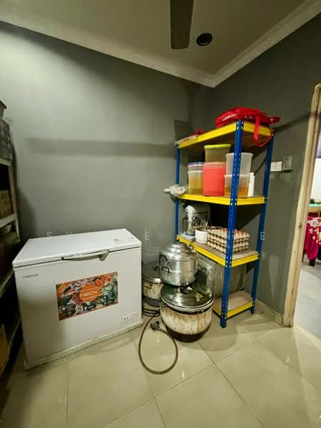 2-storey Terraced House for Sale in Saujana Puchong (Puchong) - Syazue Wanie - Kitchen - PropertyGuru.com.my