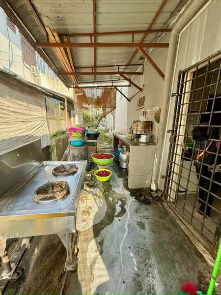 2-storey Terraced House for Sale in Saujana Puchong (Puchong) - Syazue Wanie - Kitchen - PropertyGuru.com.my