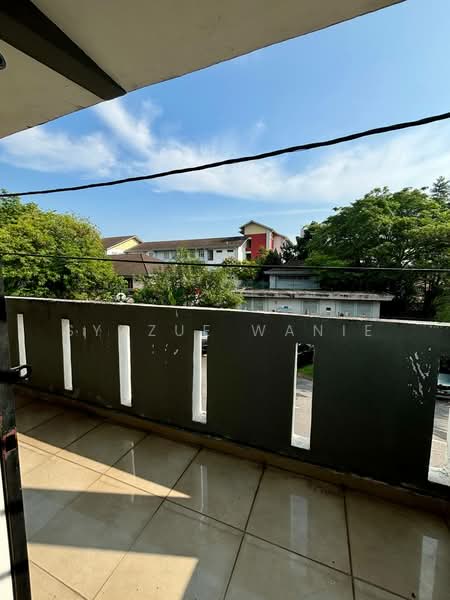 2-storey Terraced House for Sale in Saujana Puchong (Puchong) - Syazue Wanie - Balcony - PropertyGuru.com.my