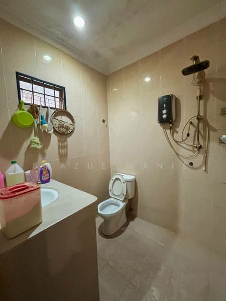 2-storey Terraced House for Sale in Saujana Puchong (Puchong) - Syazue Wanie - Bathroom - PropertyGuru.com.my