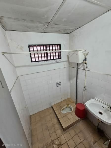 Terrace Factory for Sale in Senai (Johor) - Rochy Ng - Bathroom - PropertyGuru.com.my
