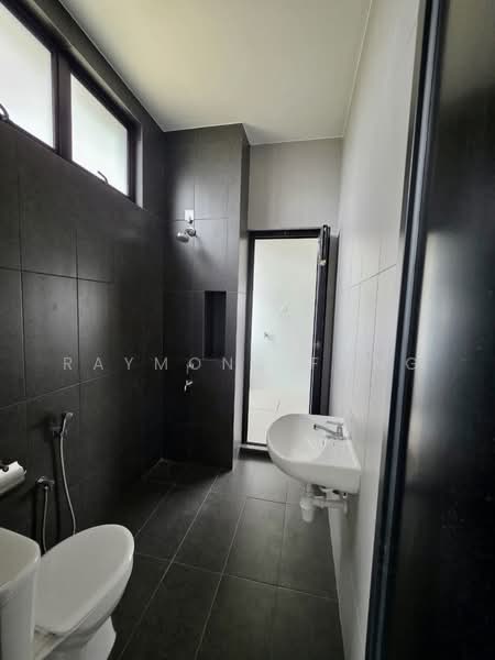 2-storey Terraced House for Sale in Taman Mount Austin (Tebrau) - Raymond Fong - Bathroom - PropertyGuru.com.my