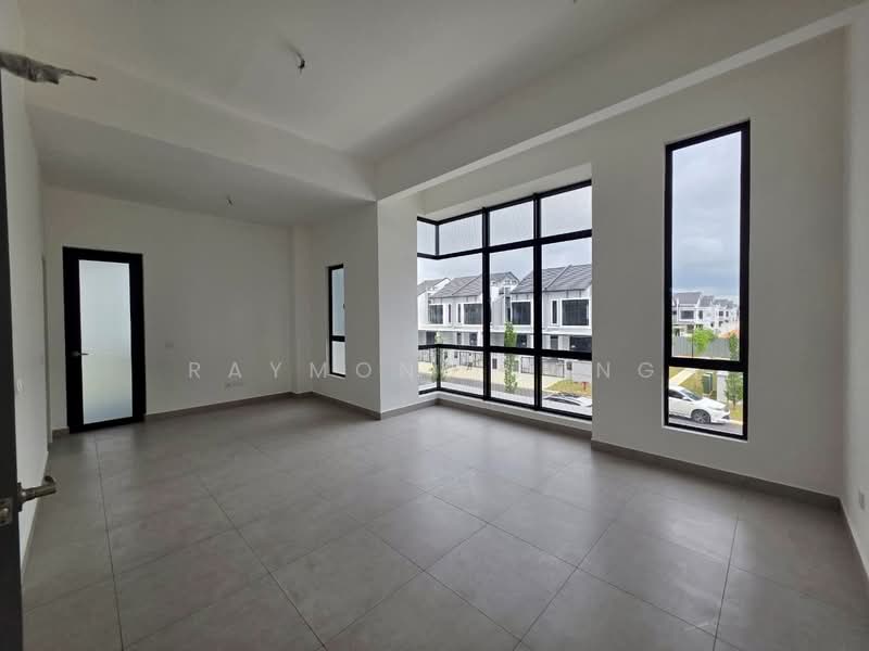 2-storey Terraced House for Sale in Taman Mount Austin (Tebrau) - Raymond Fong - Living Room - PropertyGuru.com.my