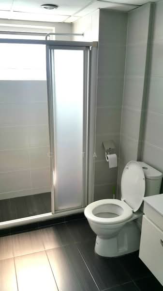 Alpine Tower untuk Untuk Disewa - RM 2,200 /bulan, Feb 2026 - Bathroom - PropertyGuru.com.my