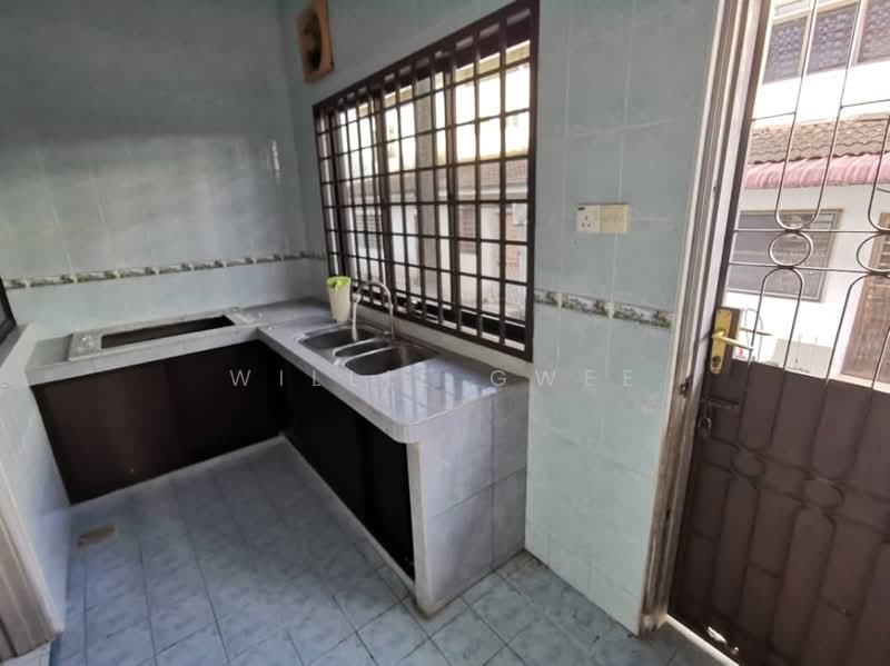 Taman Ungku Tun Aminah - Double storey terrace untuk Untuk Dijual - RM 630,000, Feb 2026 - Kitchen - PropertyGuru.com.my
