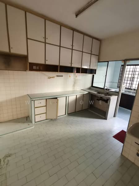 Taman Ungku Tun Aminah - Double storey terrace untuk Untuk Dijual - RM 630,000, Feb 2026 - Kitchen - PropertyGuru.com.my