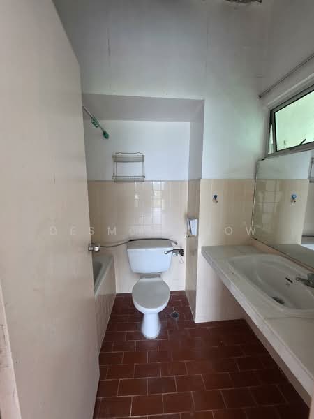 Condominium for Sale at The Reef Condominium - Desmond Low - Bathroom - PropertyGuru.com.my
