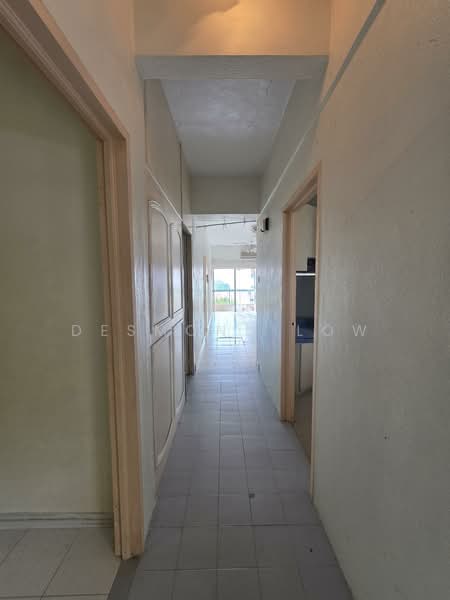 Condominium for Sale at The Reef Condominium - Desmond Low - Corridor - PropertyGuru.com.my