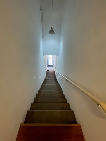 Shop for Rent in Taman Gaya (Ulu Tiram) - Jemie . - Interior - PropertyGuru.com.my