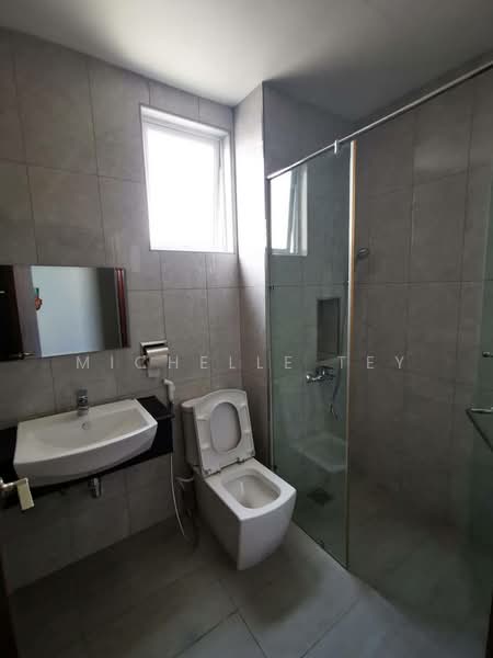 Service Residence for Sale at Paragon Suites @ CIQ - Michelle Tey - Bathroom - PropertyGuru.com.my