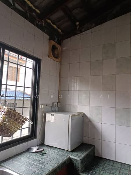 2-storey Terraced House for Sale in Seri Kembangan (Selangor) - Yaw Bon Chai - Kitchen - PropertyGuru.com.my