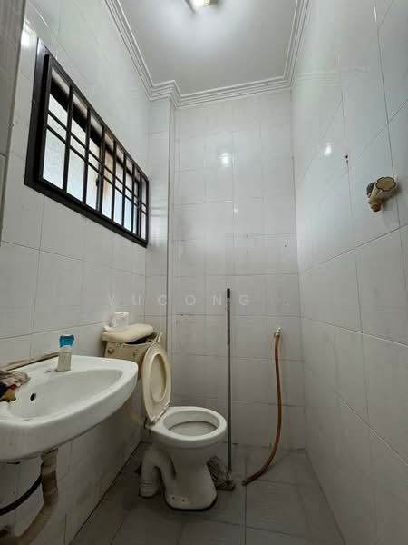 Semi-Detached House for Sale in Taman Ungku Tun Aminah (Skudai) - Yucong . - Bathroom - PropertyGuru.com.my