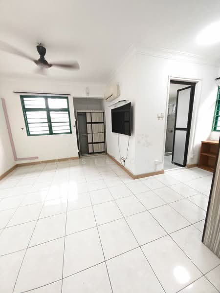 The Straits View Condominium untuk Untuk Disewa - RM 2,000 /bulan, Feb 2026 - Living Room - PropertyGuru.com.my