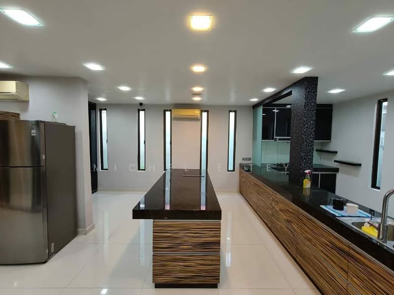 Semi-Detached House for Sale in Taman Pelangi (Johor Bahru) - Michelle Tey - Kitchen - PropertyGuru.com.my