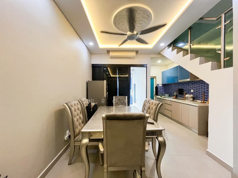 Service Residence for Sale at Flexus Signature - SS PROPERTY - Dining Room - PropertyGuru.com.my