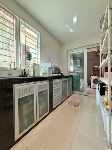 2-storey Terraced House for Sale in Alam Damai (Cheras) - Danilo Lim - Kitchen - PropertyGuru.com.my