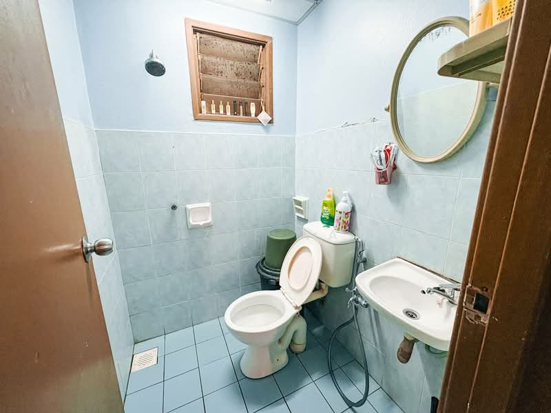 Condominium for Sale at Sri Pandan - Syazue Wanie - Bathroom - PropertyGuru.com.my