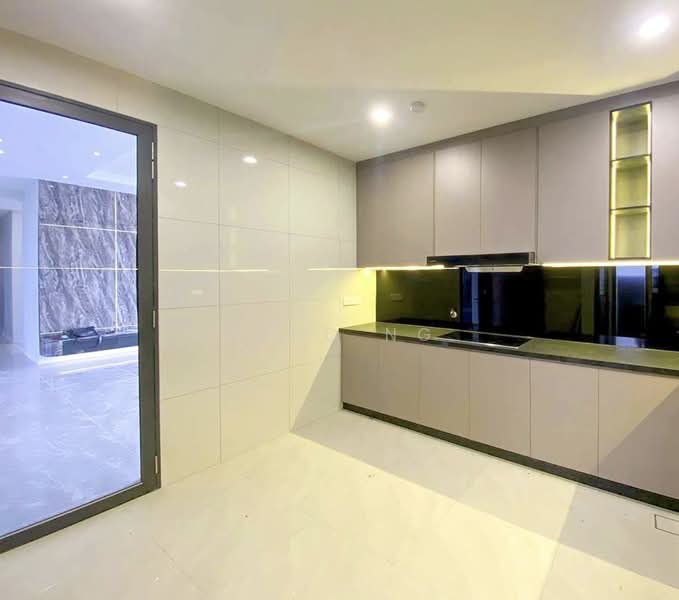 Service Residence for Sale at Park Regent @Desa Park City - Echo Ng - Kitchen - PropertyGuru.com.my