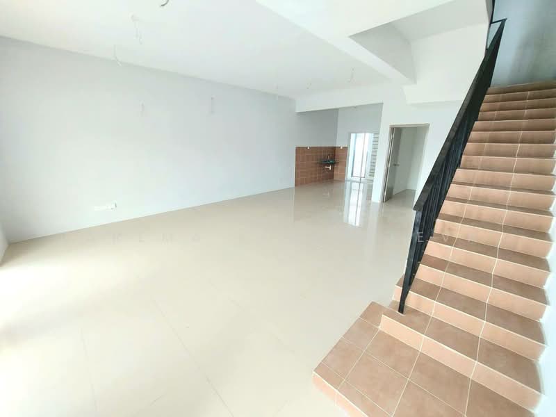 2-storey Terraced House for Sale in Kampung Selangor Dredging (Dengkil) - Zarema Kulbuzheva - Interior - PropertyGuru.com.my
