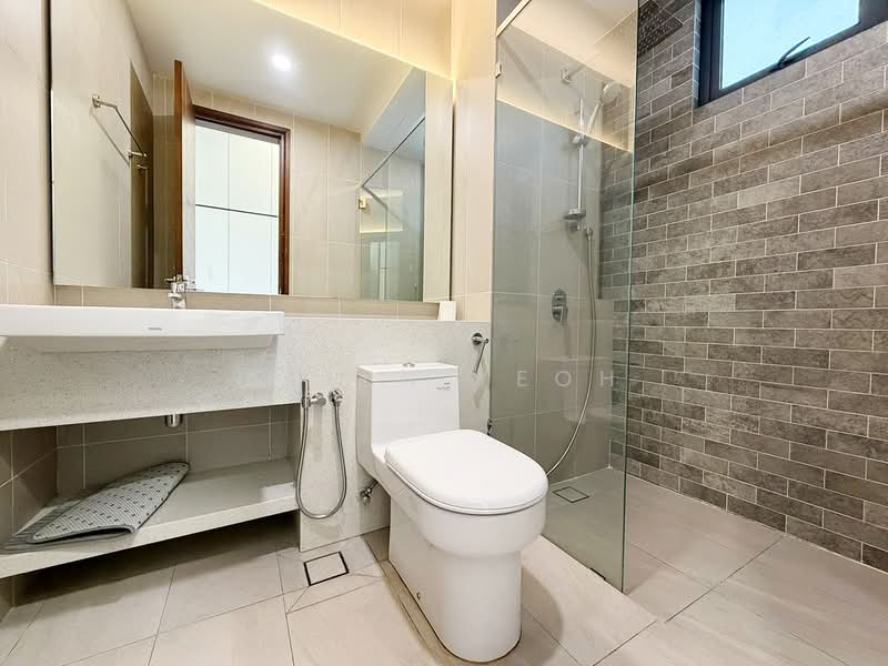 Condominium for Sale at Queens Residences Q2 @ Queens Waterfront - Allen Yeoh - Bathroom - PropertyGuru.com.my