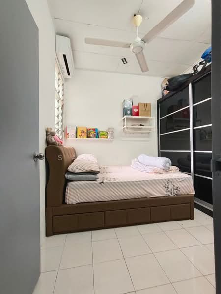 1-storey Terraced House for Sale in Bandar Saujana Putra (Tanjong Duabelas) - Salawati Busro - Bedroom - PropertyGuru.com.my