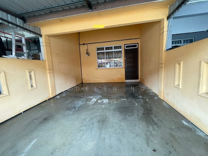 2-storey Terraced House for Rent in Bandar Putra (Kulai) - Jadelyn Ng - Exterior - PropertyGuru.com.my