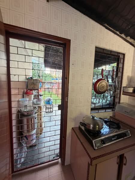 Terraced House for Sale in Taman Kok Lian (Jalan Kuching) - Winnie Looi - Kitchen - PropertyGuru.com.my