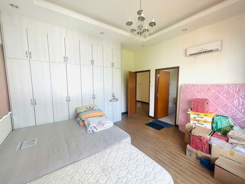 Bungalow for Sale in Bandar Bukit Mahkota (Bangi) - Noor Aini Bt Ayob - Bedroom - PropertyGuru.com.my