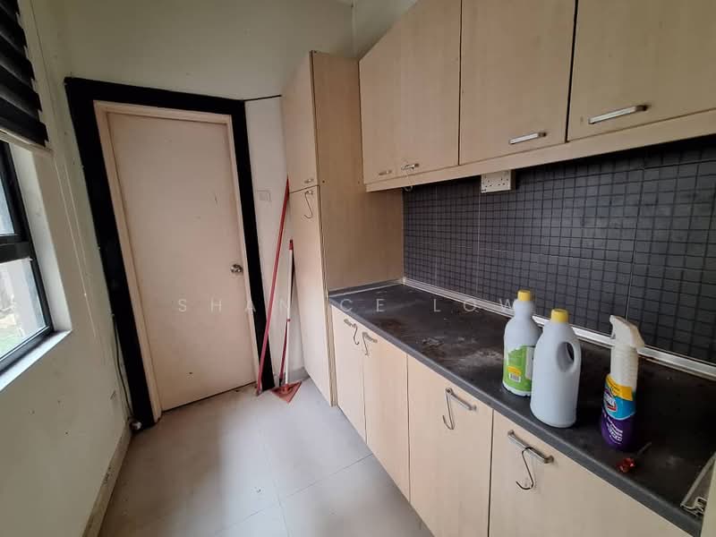 Semi-Detached House for Sale in Taman Aman Sari (Bandar Kinrara) - Shanice Low - Kitchen - PropertyGuru.com.my