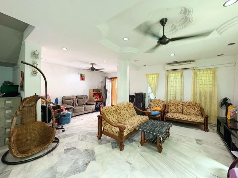 Seksyen 27 @ Shah Alam untuk Untuk Dijual - RM 725,000, Feb 2026 - Living Room - PropertyGuru.com.my