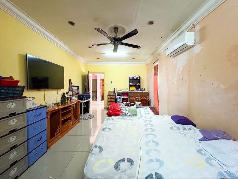 Seksyen 27 @ Shah Alam untuk Untuk Dijual - RM 725,000, Feb 2026 - Bedroom - PropertyGuru.com.my