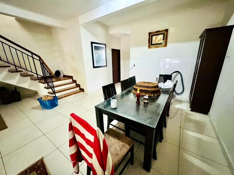 2-storey Terraced House for Sale in Denai Alam (Shah Alam) - Mohd Zakri Mohd Zamberi - Dining Room - PropertyGuru.com.my