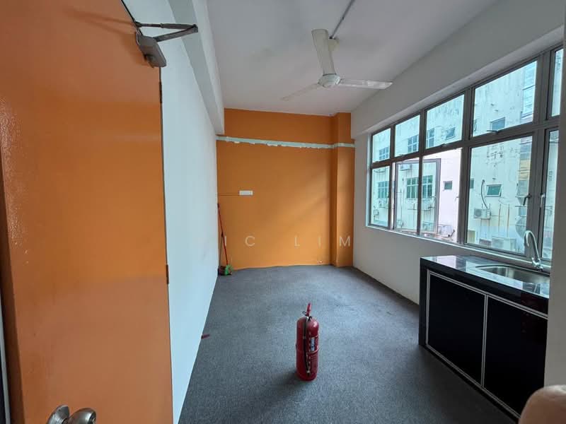 Shop / Office for Rent in Taman Molek (Johor Bahru) - Vic Lim - Interior - PropertyGuru.com.my