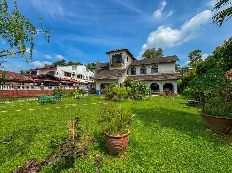 Bungalow for Sale in Seksyen 1 Bandar Baru Bangi (Bandar Baru Bangi) - Shiqin Saidin - Exterior - PropertyGuru.com.my