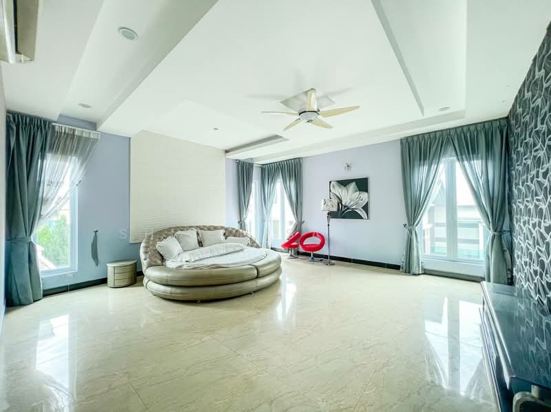 Bungalow for Sale in Seri Kembangan (Selangor) - Shiqin Saidin - Living Room - PropertyGuru.com.my