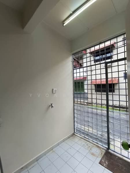 Permas Jaya untuk Untuk Disewa - RM 2,000 /bulan, Feb 2026 - Balcony - PropertyGuru.com.my