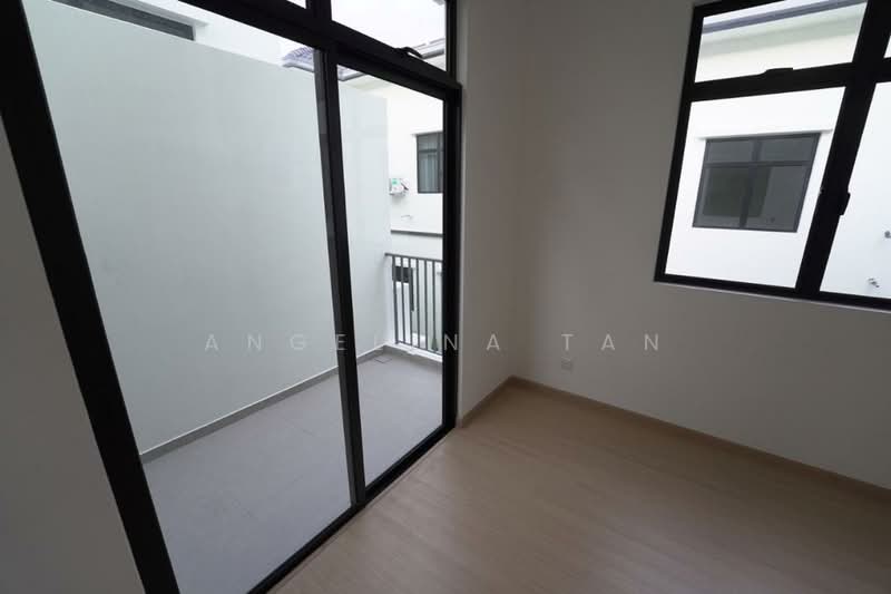 Attleborough / Tate Bilston 22'x65' @ Eco Botanic untuk Untuk Dijual - RM 1,350,000, Mac 2026 - Balcony - PropertyGuru.com.my