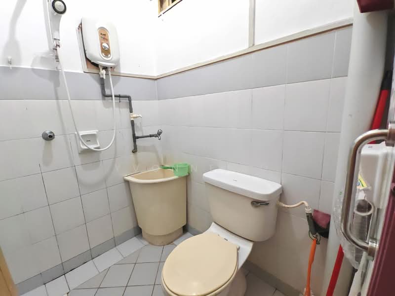 Bandar Baru Permas Jaya untuk Untuk Disewa - RM 2,100 /bulan, Feb 2026 - Bathroom - PropertyGuru.com.my