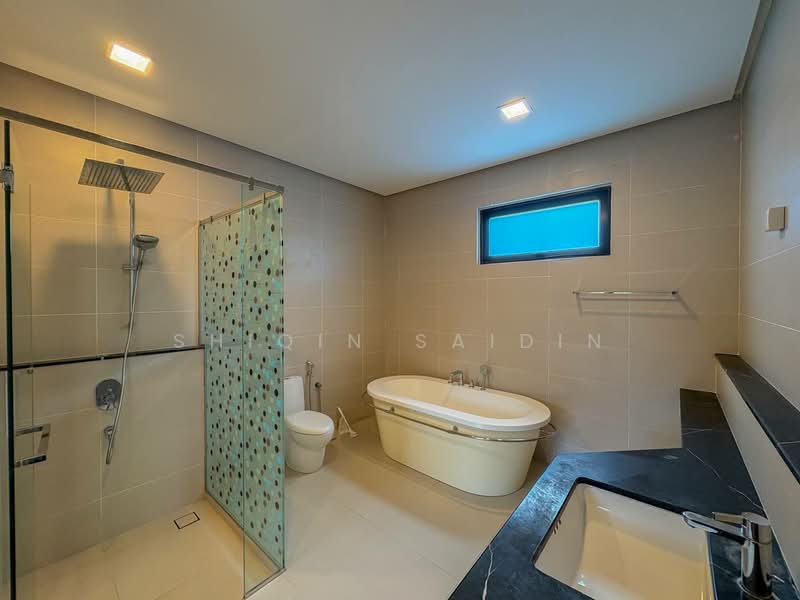 Bungalow for Sale in Ampang Jaya (Ampang) - Shiqin Saidin - Bathroom - PropertyGuru.com.my