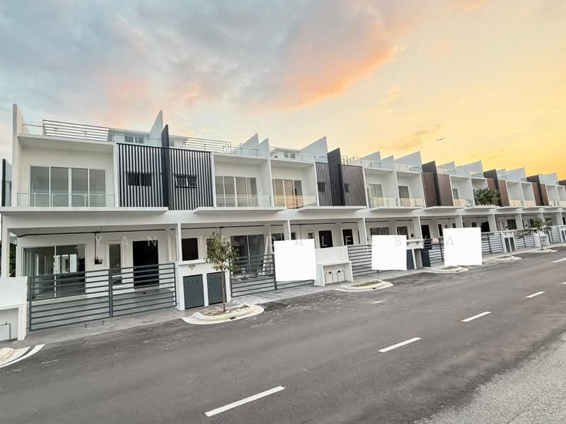 3-storey Terraced House for Sale in Sepang (Selangor) - Yantie Qaleesya - Exterior - PropertyGuru.com.my