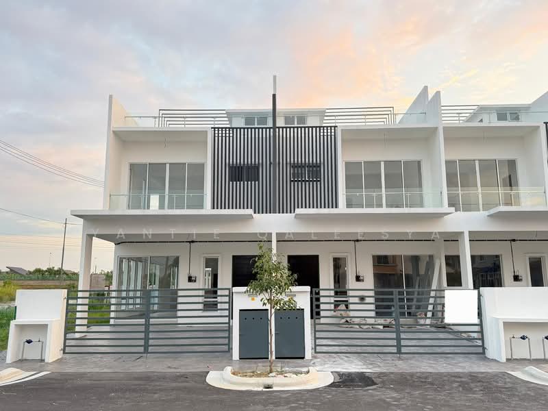 3-storey Terraced House for Sale in Sepang (Selangor) - Yantie Qaleesya - Exterior - PropertyGuru.com.my