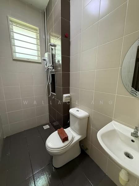 Condominium for Rent at D'Suites Akasia Horizon - Wallace Ang - Bathroom - PropertyGuru.com.my