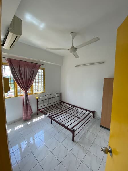 Untuk Disewa - Menara Pelangi