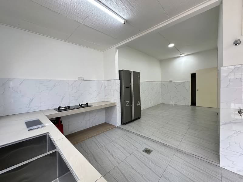 2-storey Terraced House for Rent in Seputeh (Kuala Lumpur) - Adly Azamin - Kitchen - PropertyGuru.com.my
