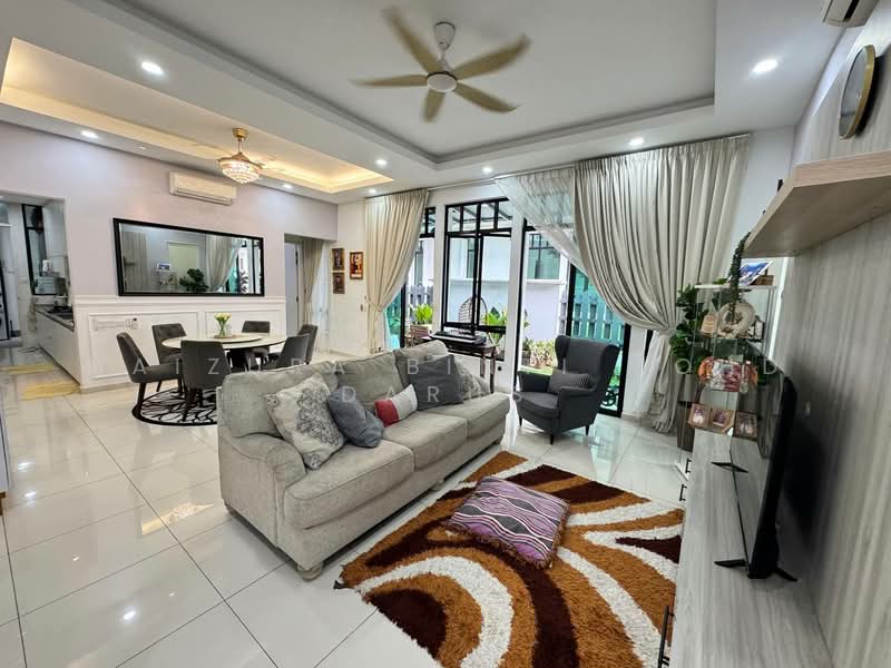 Cluster House for Sale in Eco Majestic (Semenyih) - Maizura binti Mohd Darus - Living Room - PropertyGuru.com.my