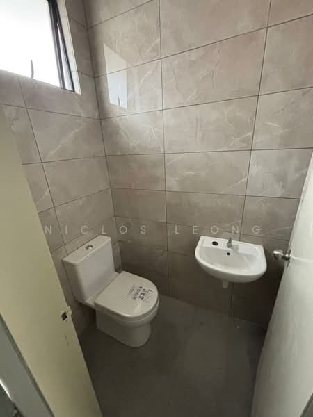 Shop for Rent in Ipoh (Perak) - Niclos Leong - Bathroom - PropertyGuru.com.my