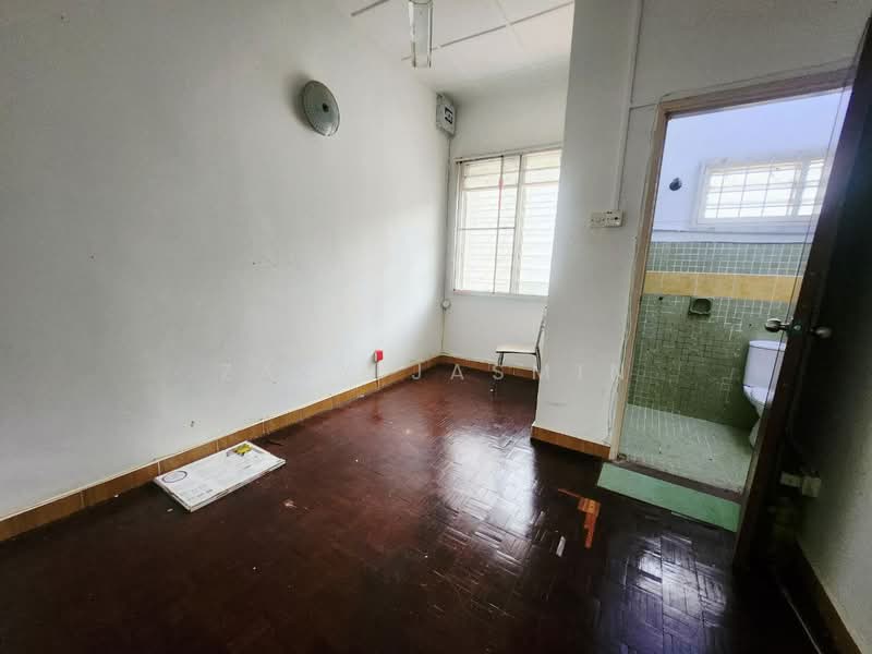 2-storey Terraced House for Sale in Taman TAR (Tun Abdul Razak) (Ampang) - Zaty Jasmin - Interior - PropertyGuru.com.my