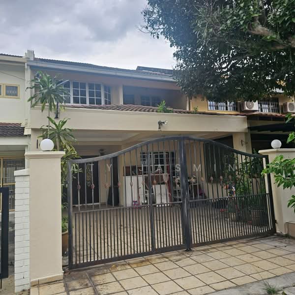Semi-Detached House for Sale in Subang Jaya (Selangor) - Zaty Jasmin - Exterior - PropertyGuru.com.my