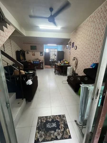 2-storey Terraced House for Sale in Taman Bestari Indah (Ulu Tiram) - Yvonne Wong - Living Room - PropertyGuru.com.my