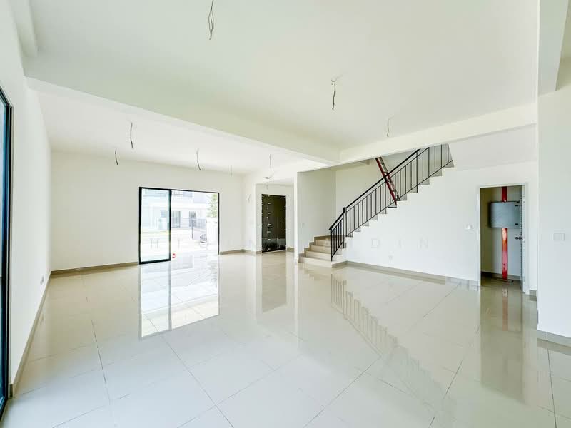 2-storey Terraced House for Sale in Cyberjaya (Selangor) - Shiqin Saidin - Living Room - PropertyGuru.com.my